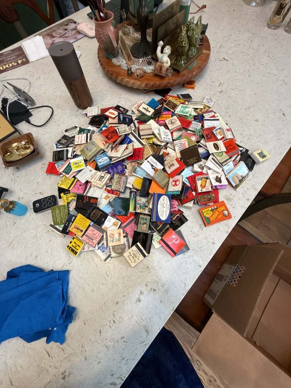 Over 200 VTG Matchbook Collection Lot Hotels Restaurants Ads